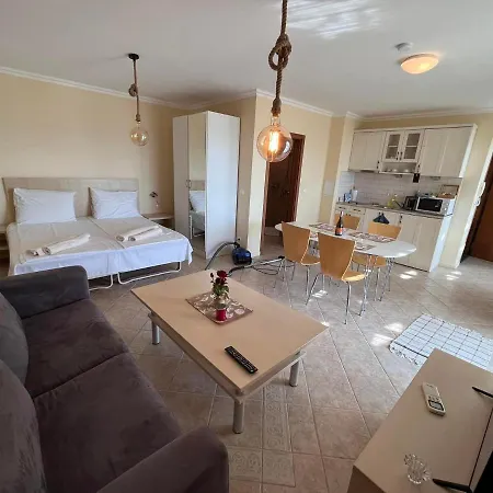 Cosy With Sea View In Santa Marina Apartmán *