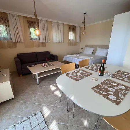 Cosy With Sea View In Santa Marina Apartment